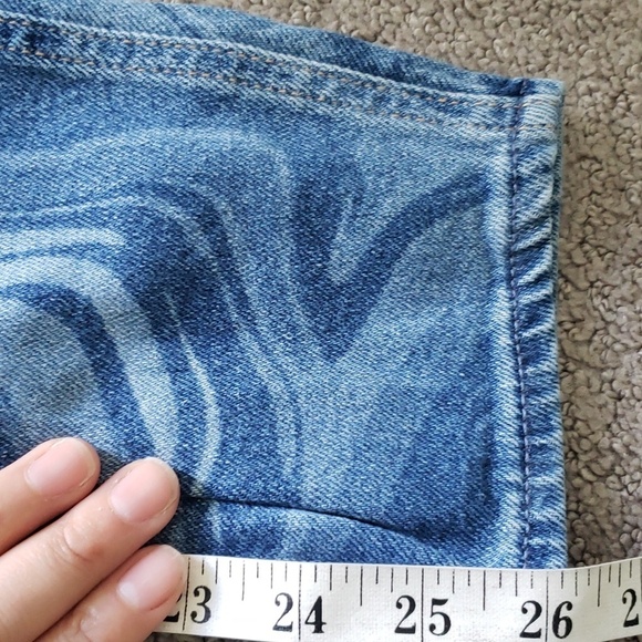 Hollister curvy high rise mom jean "marble wash" 23 - Picture 6 of 6